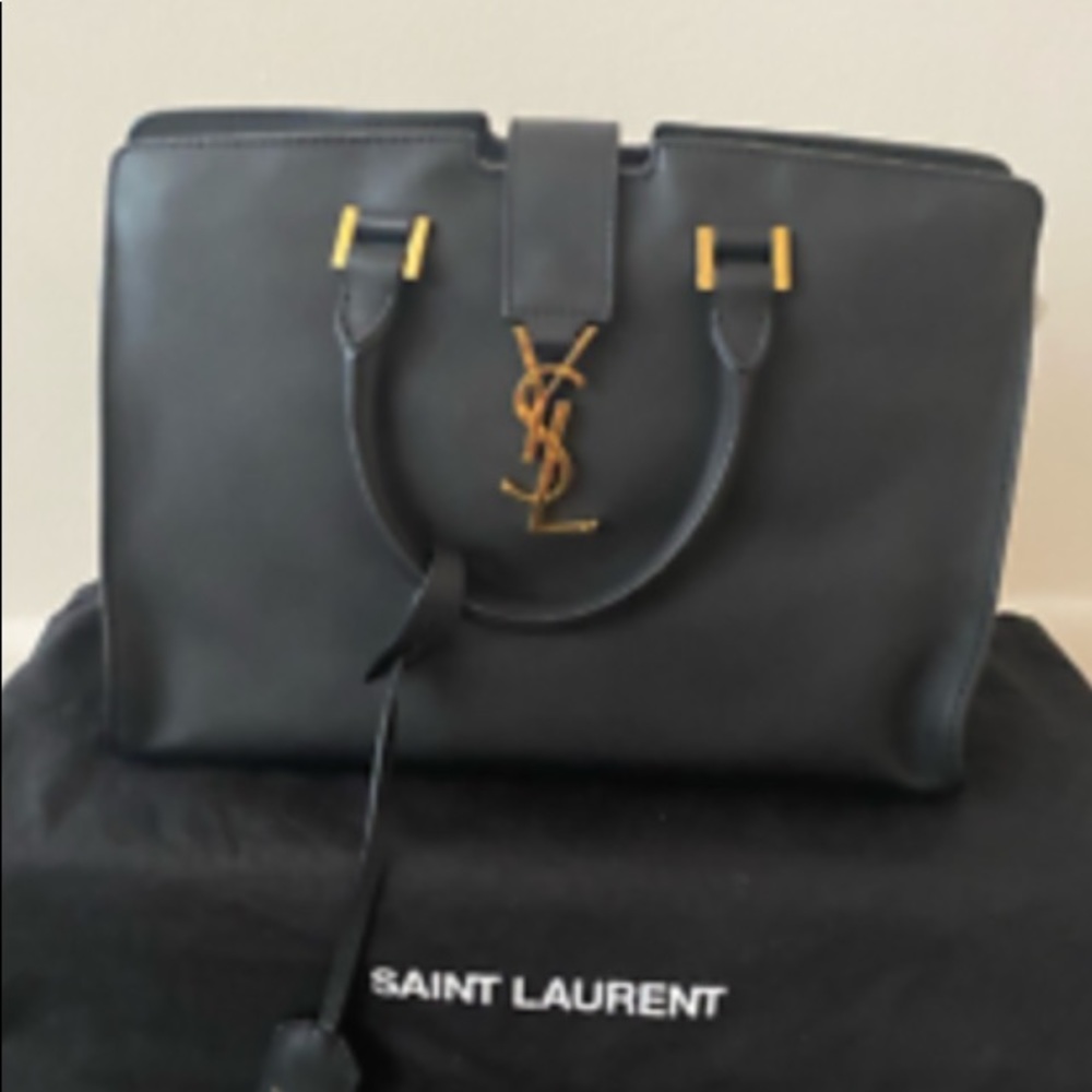 Yves Saint Laurent Cabas